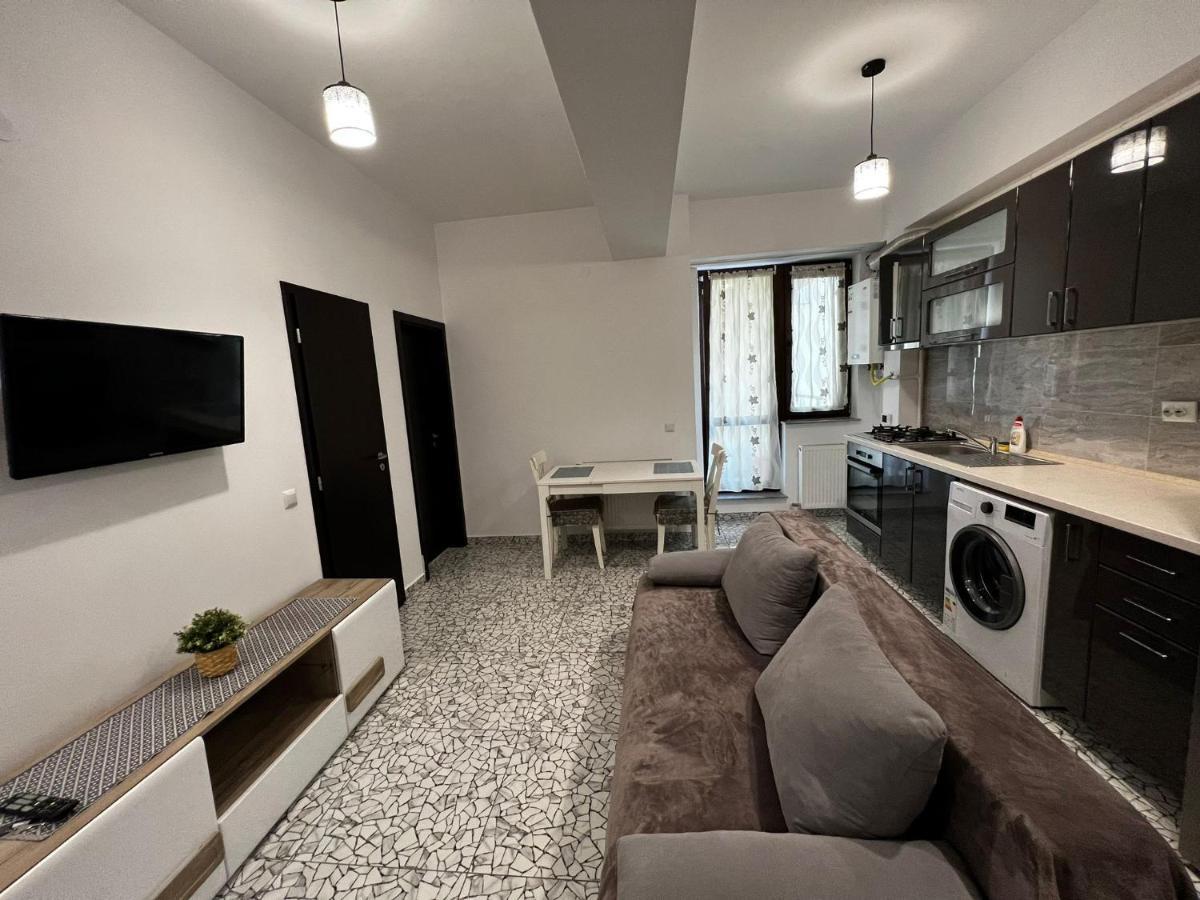 Cozy Accommodation Central City - 雅西 外观 照片