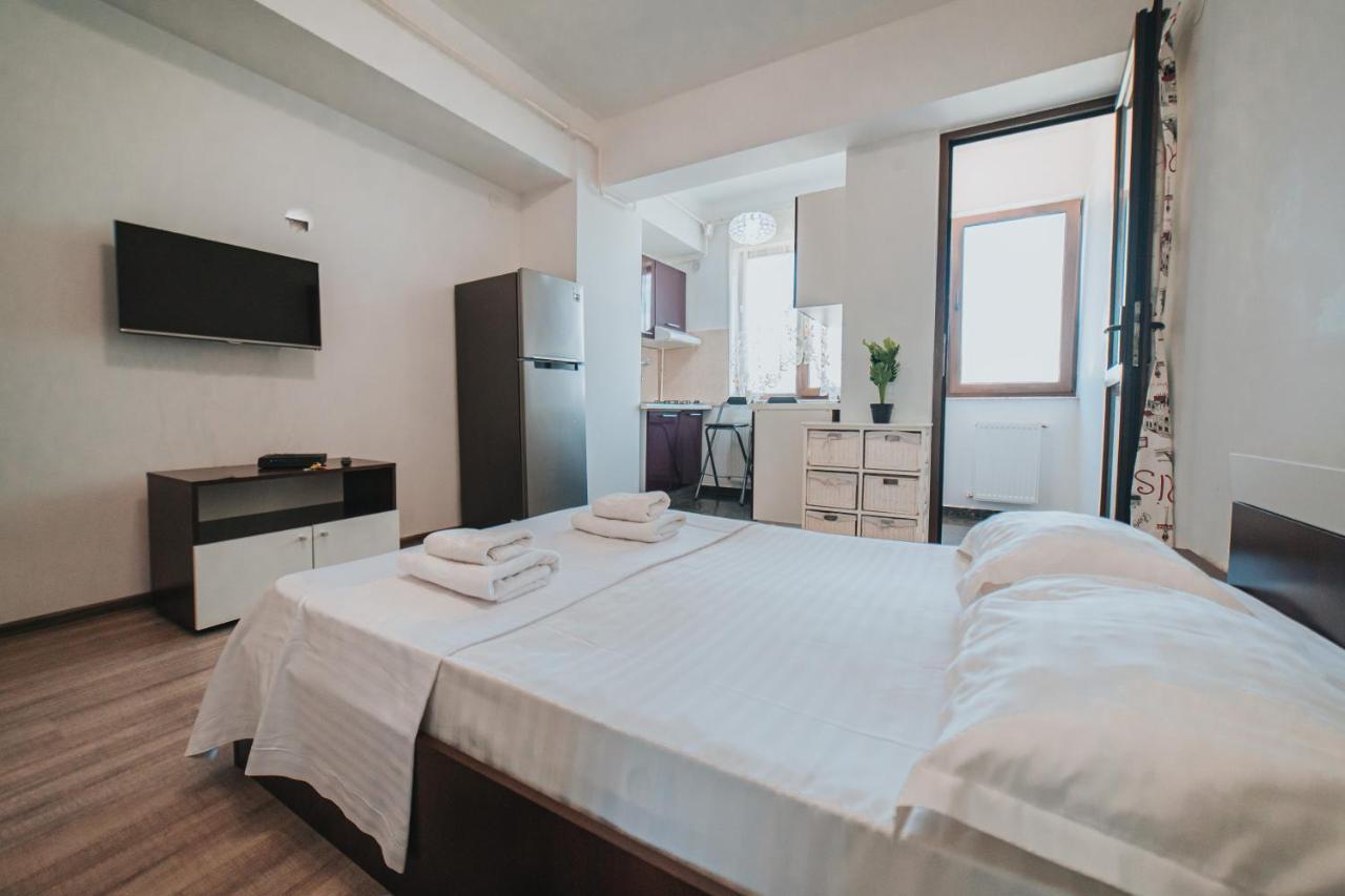Cozy Accommodation Central City - 雅西 外观 照片