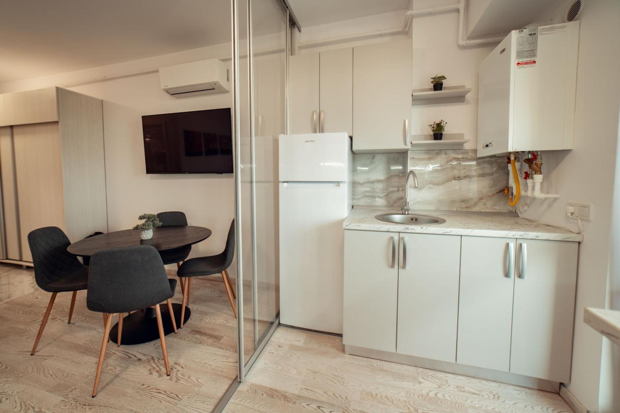Cozy Accommodation Central City - 雅西 外观 照片