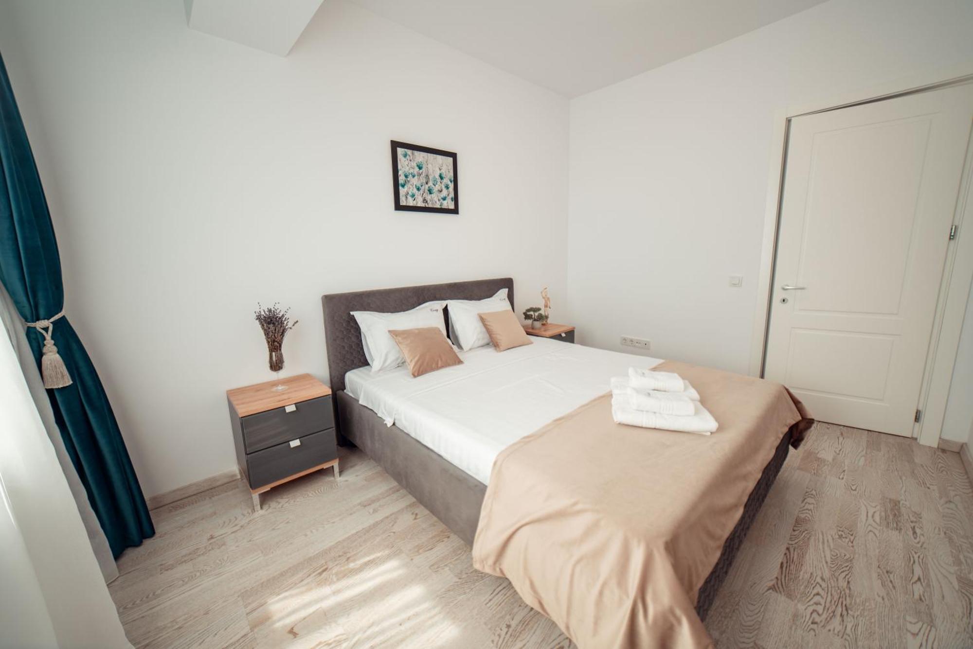 Cozy Accommodation Central City - 雅西 外观 照片